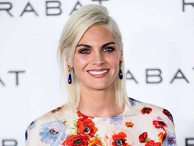 Parece que Amaia Salamanca le crece el pelo muy rápido, ya que su bob ha pasado a ser lob.