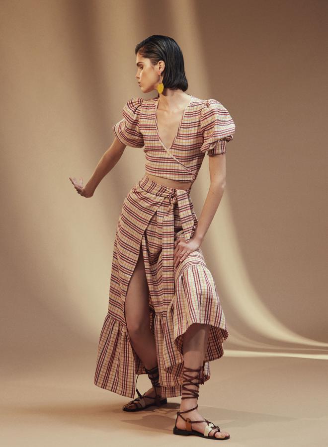 Conjunto de top (68,99 euros) y falda (98,99 euros) modelo María.