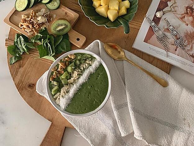 Uno de los green bowls favoritos de la influencer Paula Ordovás.