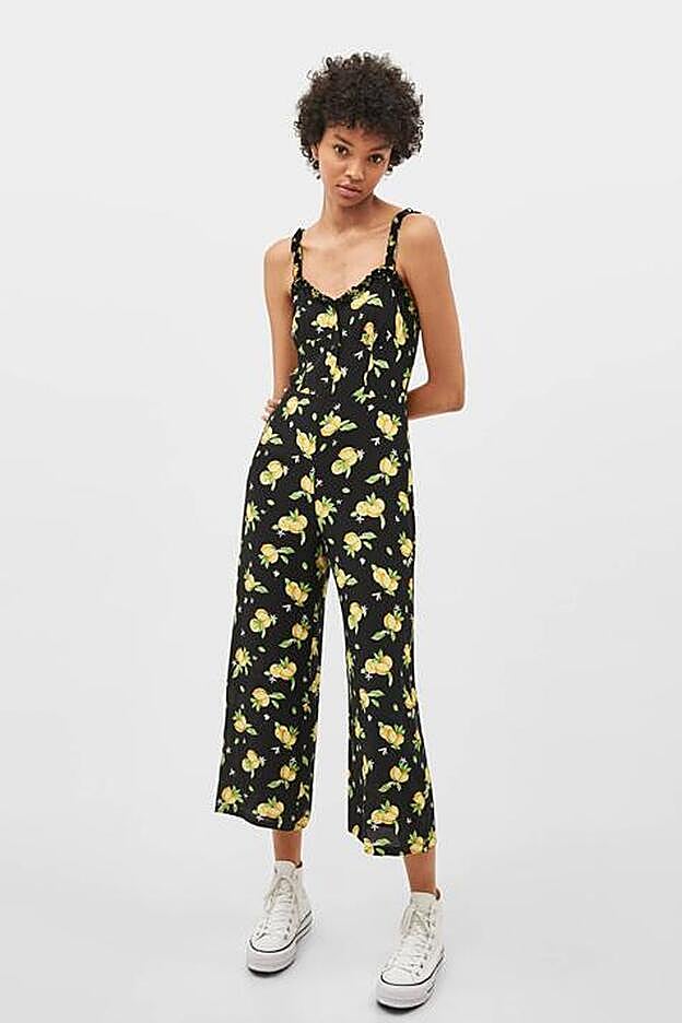 Mono de Bershka (29,99 euros).