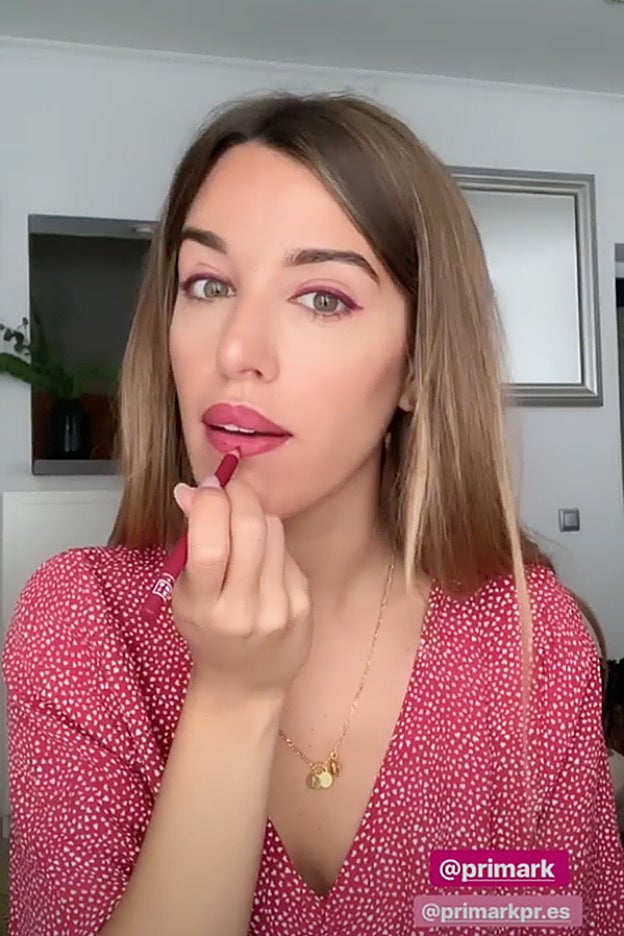 La prueba de que Teresa Bass utiliza el mismo lápiz en los labios.