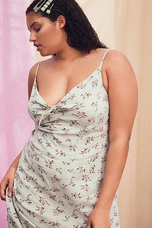 Vestido de algodón con estampado floral de Violeta.