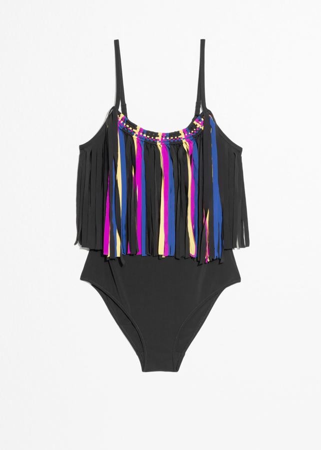 No sabemos si será cómodo como bañador pero lo que sí tenemos claro es que no nos lo vamos a quitar (aunque sea como body) en toda la temporada de festivales de música (49 euros).