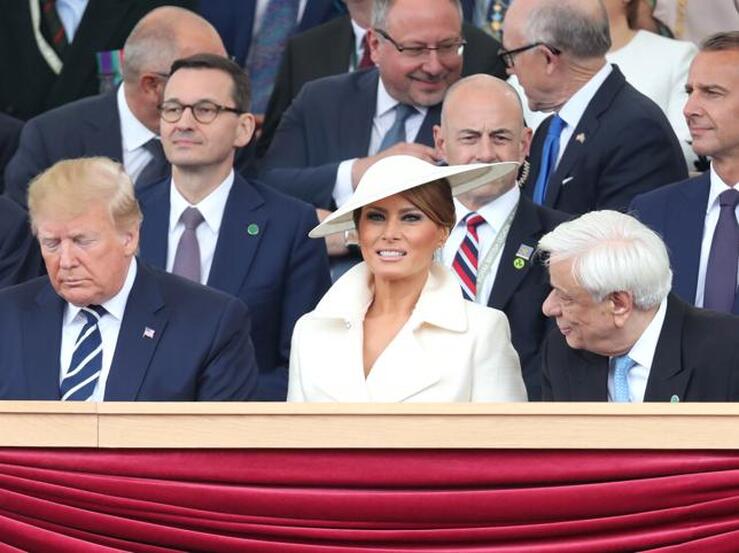 Fotos: Las fotos virales de la visita de Trump a Inglaterra: de los cambios de look de Melania Trump y Kate Middleton, al meme de la Reina Isabel II