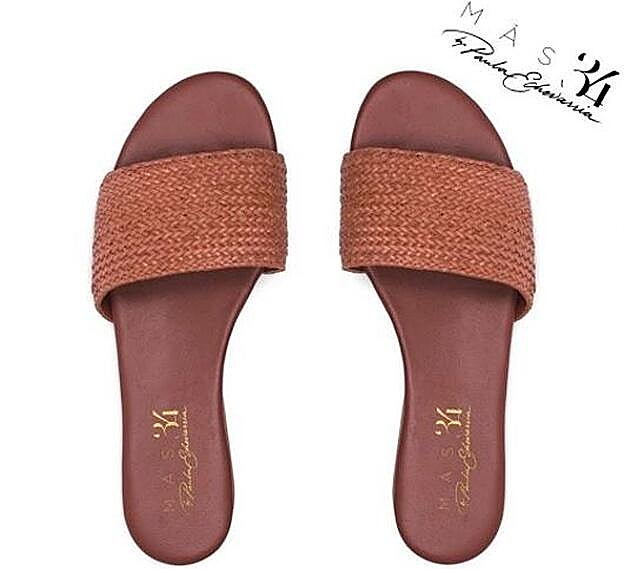 Modelo con empeine trenzado de la colección MAS34 by Paula Echevarría