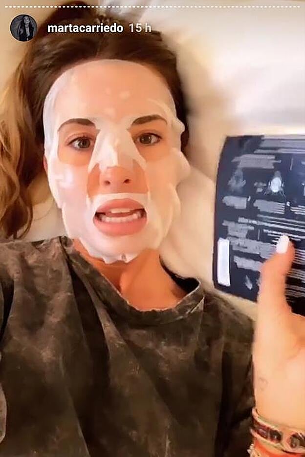 Marta Carriedo no se separa de la mascarilla de Lancôme con efecto flash cuando tiene que acudir a algún evento.