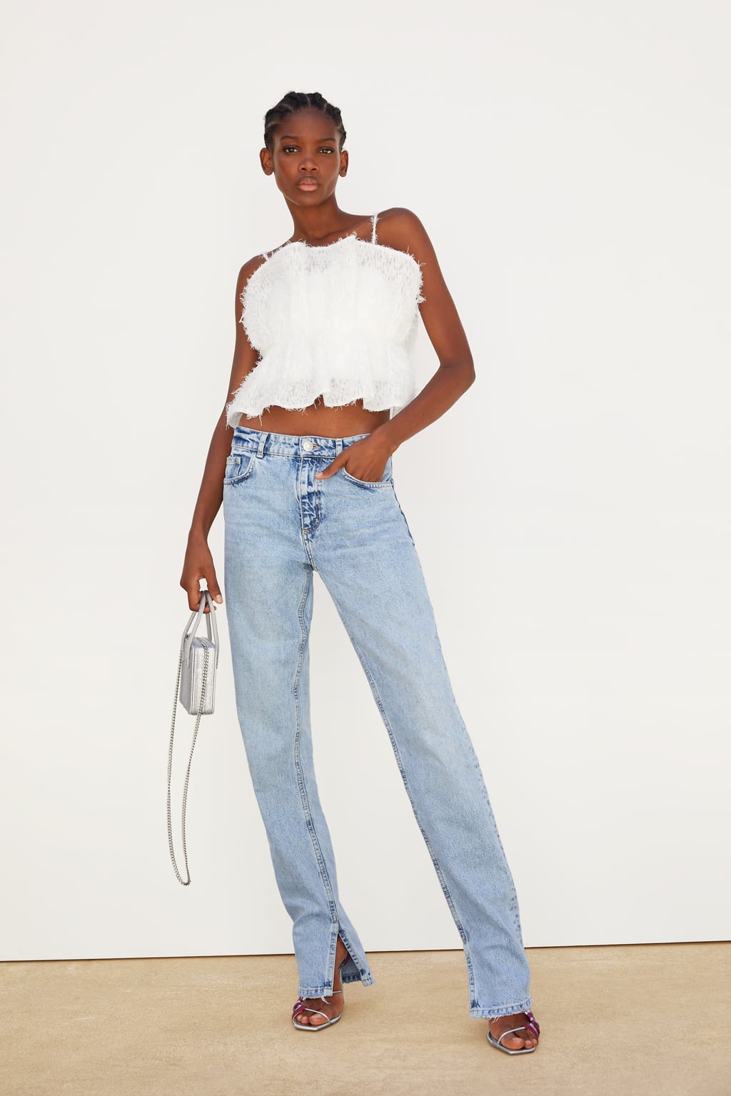 Cuerpo en color blanco con textura: 25,95 euros en Zara