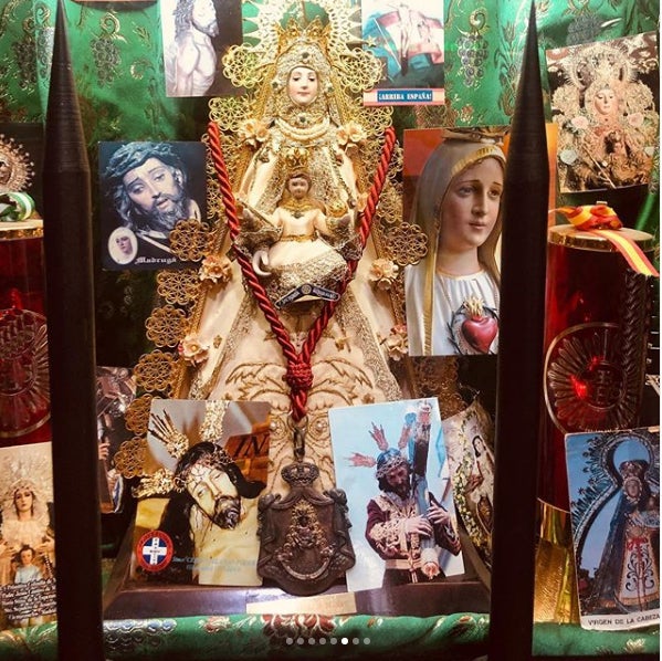 Parece que Jessica Alba quedó fascinada con algunos de los rincones sacros de la ciudad.