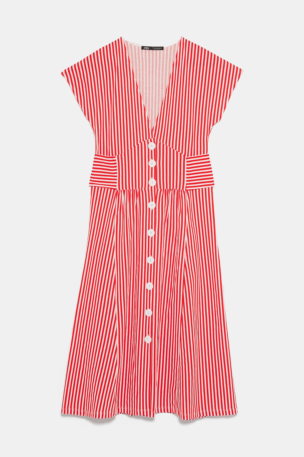 Vestido camisero de rayas marineras, ideal para copiar el estilo de Madame de Rosa y presumir de tipazo este verano. (22,95 euros).