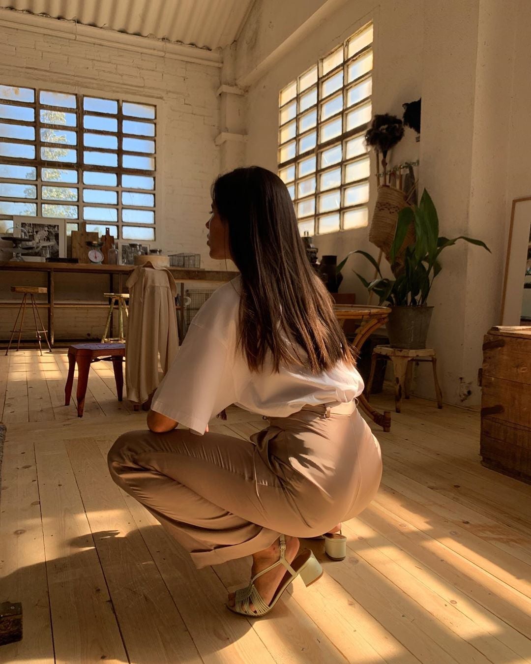 La melena extralarga tiene ese aire veraniego y surfero que tanto nos gusta. Si ya la tienes con este largo córtala recta y ganarás densidad y un aspecto mucho más sano y brillante.