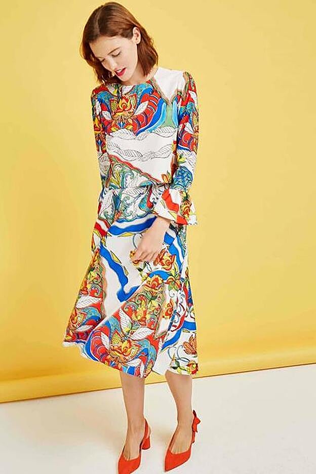 Conjunto top y falda con estampado de azulejo, 139,95 euros.