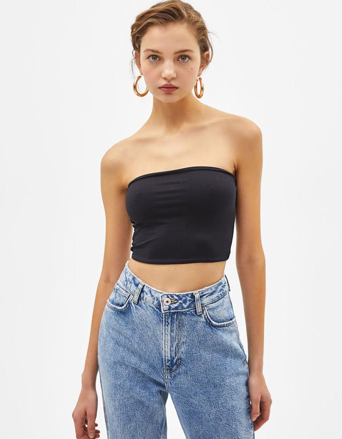 Top elástico tipo bandeau (7,99 euros).