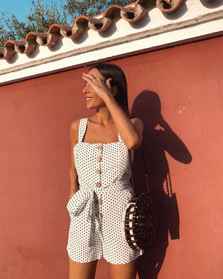 De nuestros looks favoritos. Rocío Osorno compartió este  mono de lunares de Mango , una prenda de esas que no te quitas en todo el verano.