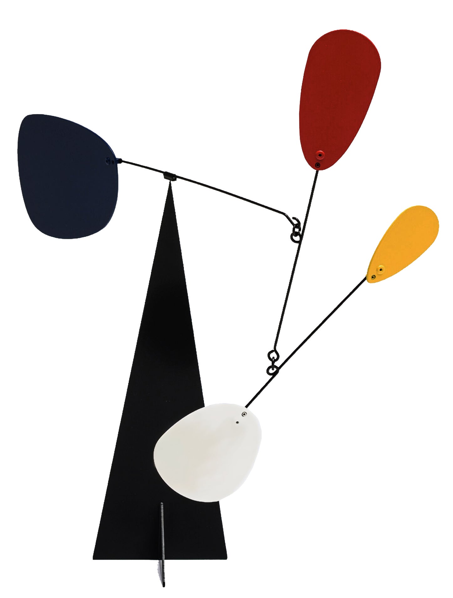 Un móvil gigante inspirado en la obra de Calder para presidir el jardín es la propuesta de la marca gerundense Volta, que se vende en exclusiva en The Conran Shop.