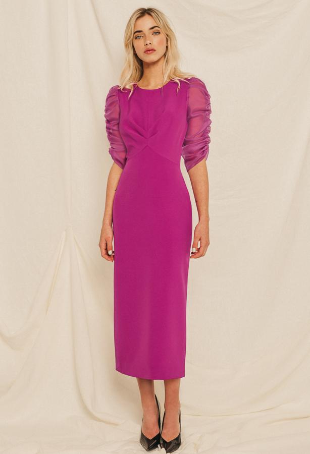 Seguro que en su último encuentro en Londres, Kate Middleton se enamoró como nosotras del vestido de la Reina Letizia, firmado por Cherubina. Y a nosotras nos encantaría ver a la Duquesa de Cambridge con este diseño rebajado (pasa de 270 a 216 euros) de la firma sevillana.