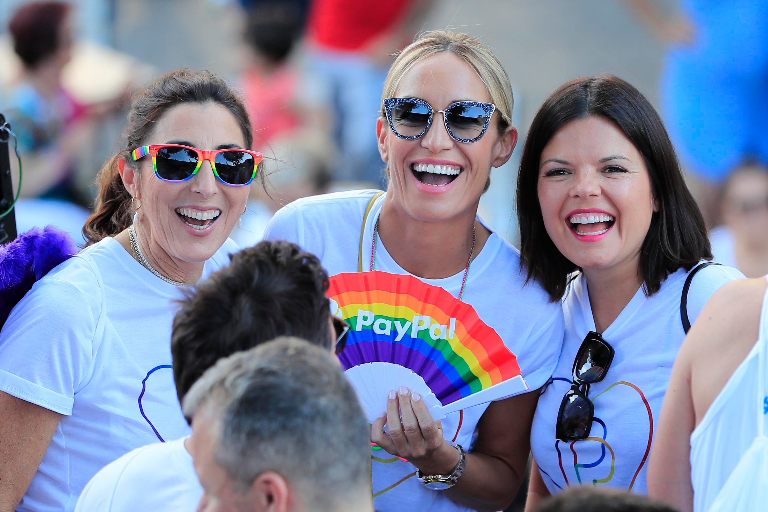La presentadora de 'Sálvame' coincidió en la carroza con otra presentadora, Luján Argüelles y con Laura Caballero, guionista de 'La que se avecina'.