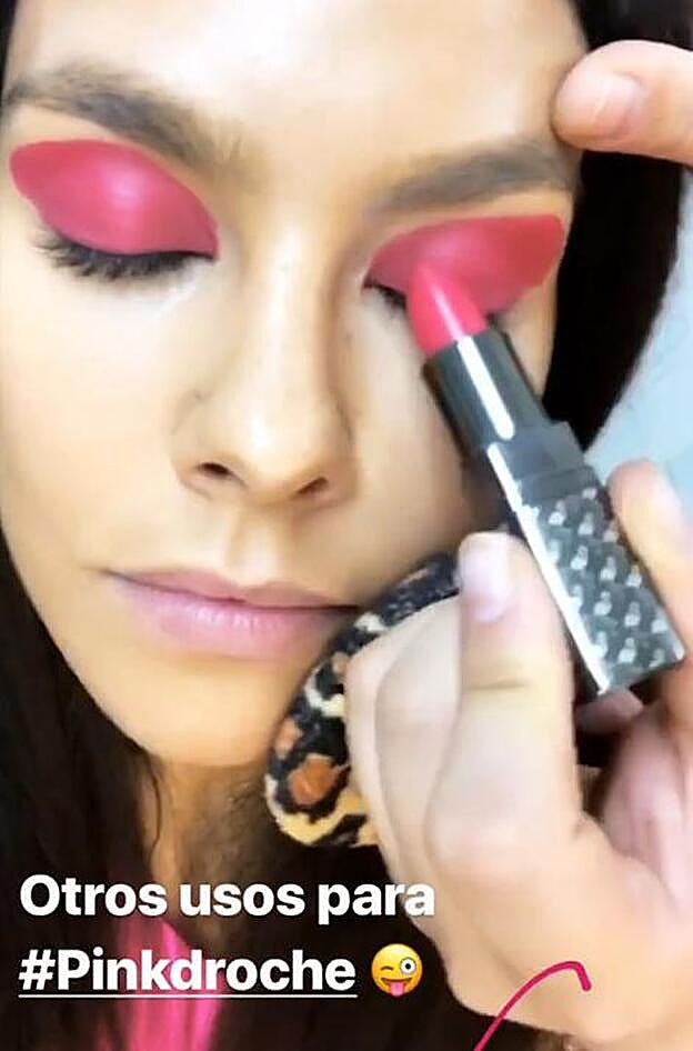 Cristina Pedroche aplicó su nuevo tono de labial Pinkdroche en el tono 505.