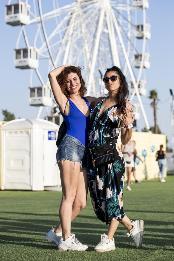 La actriz Carolina Yuste escogióeste mono de flores para ir al Mad Cool.