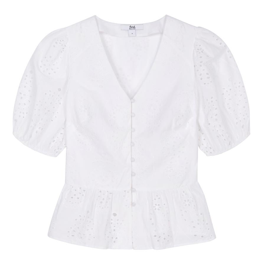 Esta blusa de estilo romántico en encaje inglés blanco de Find pasa de 40 a 19.50 euros durante las  ofertas del Amazon Prime Day 2019 .