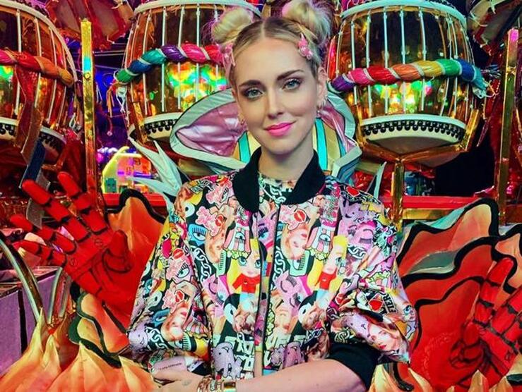 Fotos: Pelucas y ropa con su cara estampada: los looks más horteras de Chiara Ferragni en Tokio