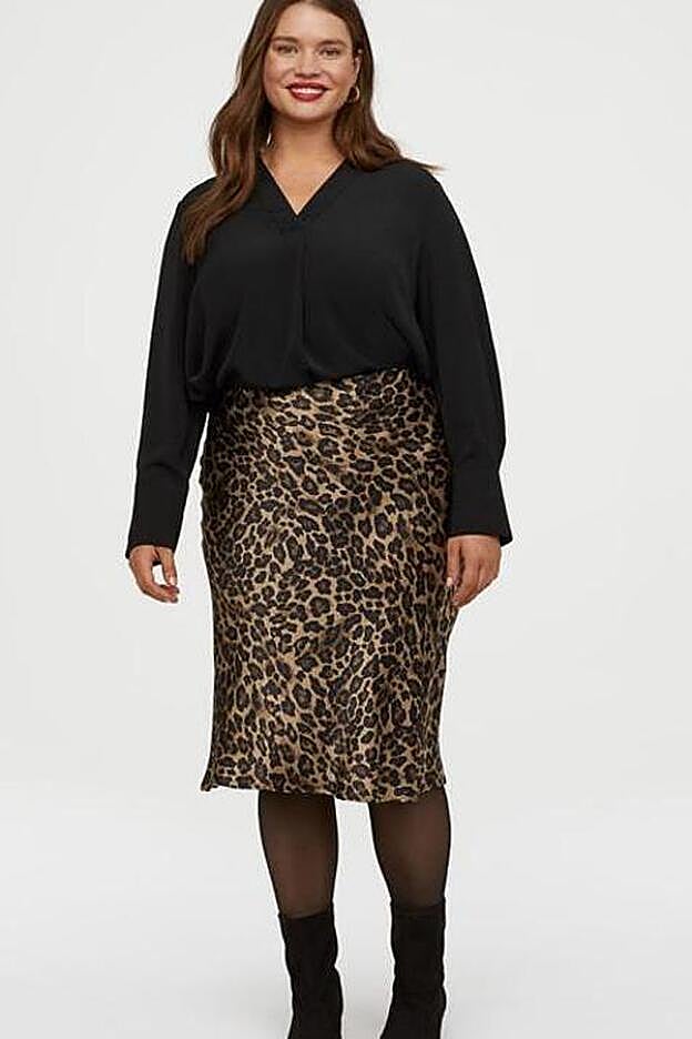 La falda de leopardo de H&M tallas grandes que se parece a la de Alba Díaz y Vicky Martín Berrocal.