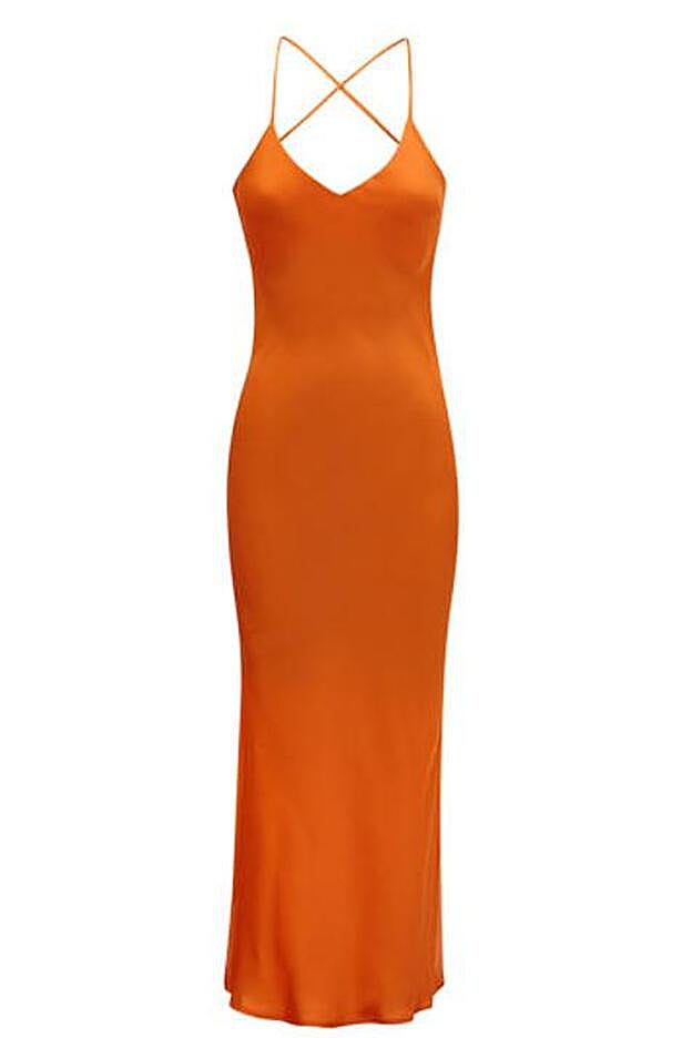 Detalle del delantero del vestido naranja de My Peep Toes que lleva Paula Ordovás.