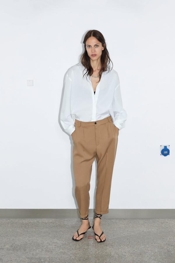 Estos pantalones chinos de la nueva colección de Zata cuestan 29.95 euros.