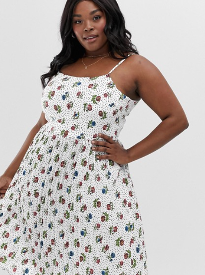 Precioso vestido veraniego con diseño de lunares y flores de Uttam Boutique Plus. Lo encuentras en Asos por 56,99 euros (costaba 91,99 euros).