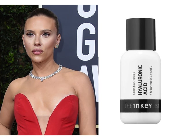 En la última edición de los Globos de Oro la piel de Scarlett Johansson estaba resplandeciente. Lo consiguió gracias al  sérum de ácido hialurónico  Hyaluronic Acid de The Inkey List con el que preparó su rostro antes de aplicar el maquillaje. Lo mejor es que cuesta menos de 6 euros.