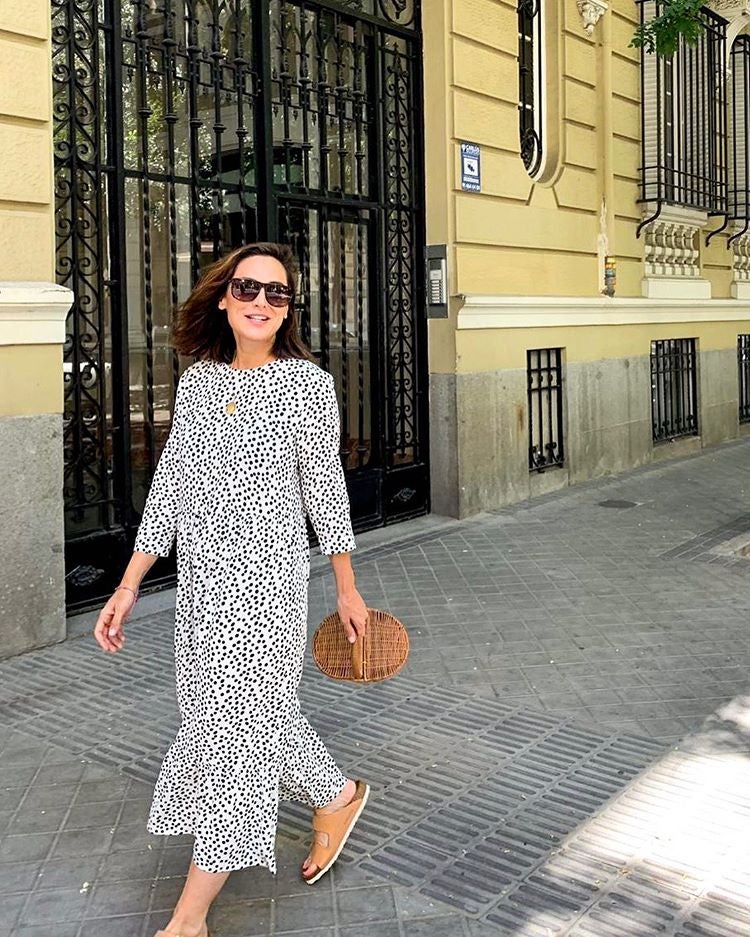 La gran sorpresa del verano en el universo influencer ha sido, sin duda, Tamara Falcó. La hija diseñadora de Isabel Preysler tiene a su disposición un armario de auténtico lujo, pero ella, sencilla, prefiere posar en Instagram con  vestidos de Zara y H&M  derrochando estilo low cost. ¡Y a nosotras nos ha conquistado!