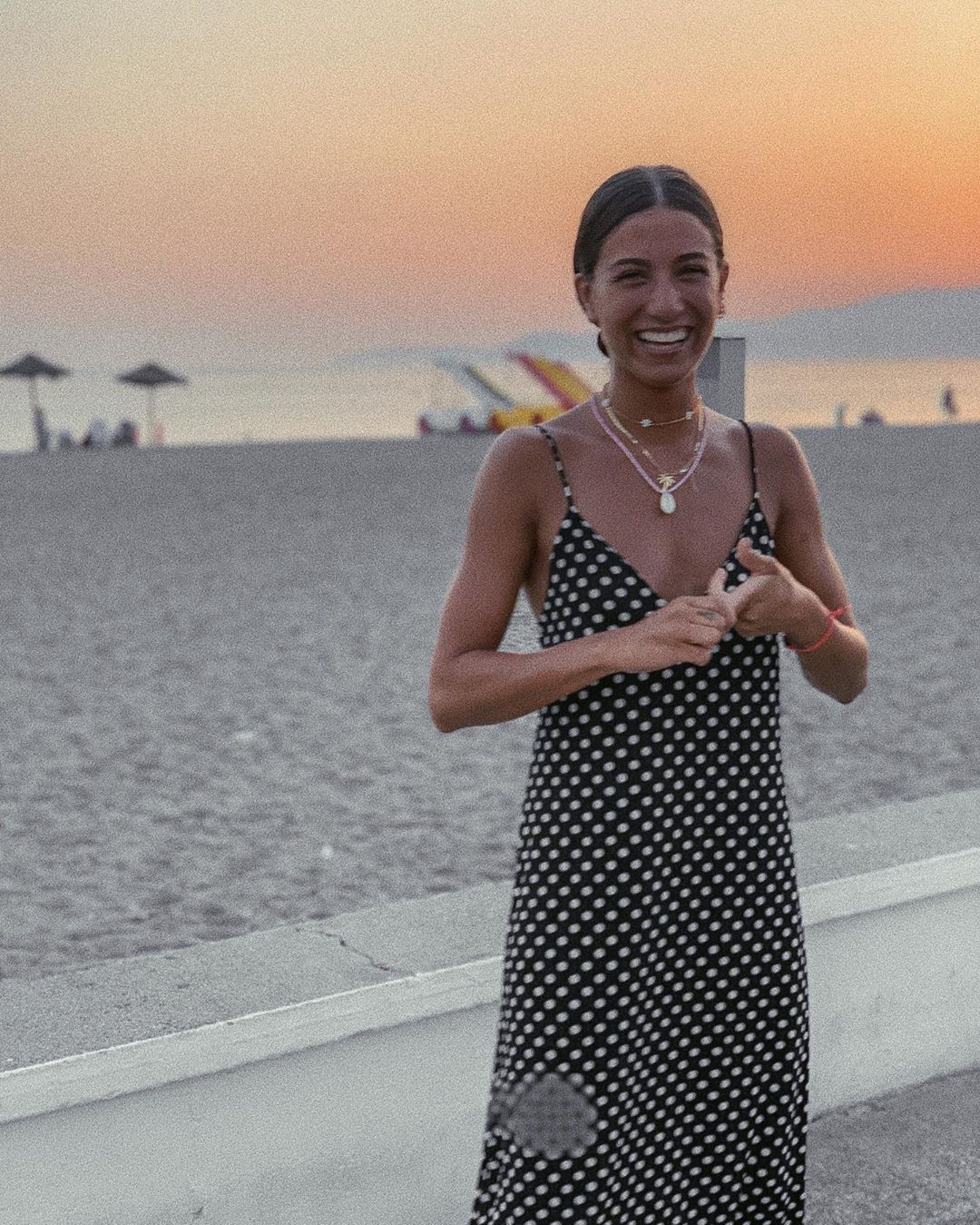 Esta granadina crece por momentos en el mundillo de Instagram, y sus looks, la mayoría  protagonizados por Zara , nos encantan. ¡Tiene un gusto exquisito a la hora de vestir!