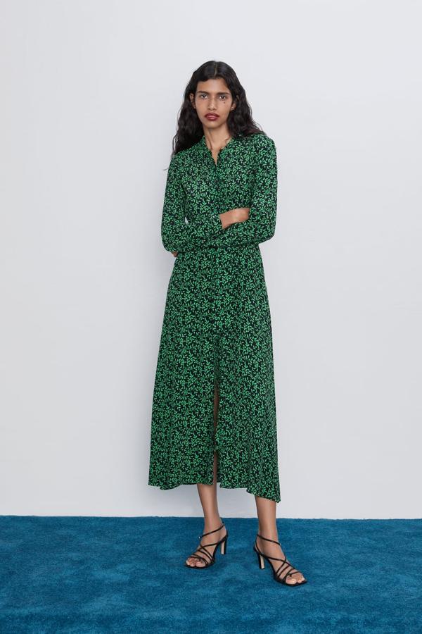 Vestido largo camisero de estampado de flores verde: 39,95 euros en Zara.