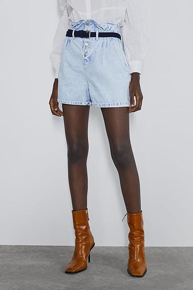 Al igual que los Slouchy jeans cuentan con diseño de tiro alto y detalle fruncido en la cintura ideal para hacer tipazo y afinar la cintura.