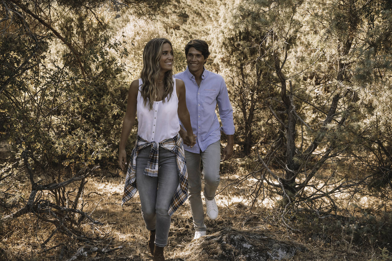 María Pombo y Pablo Castellano son la nueva imagen de R(ECO)NSIDER, la colección 'eco friendly' de Springfield para este otoño-invierno.