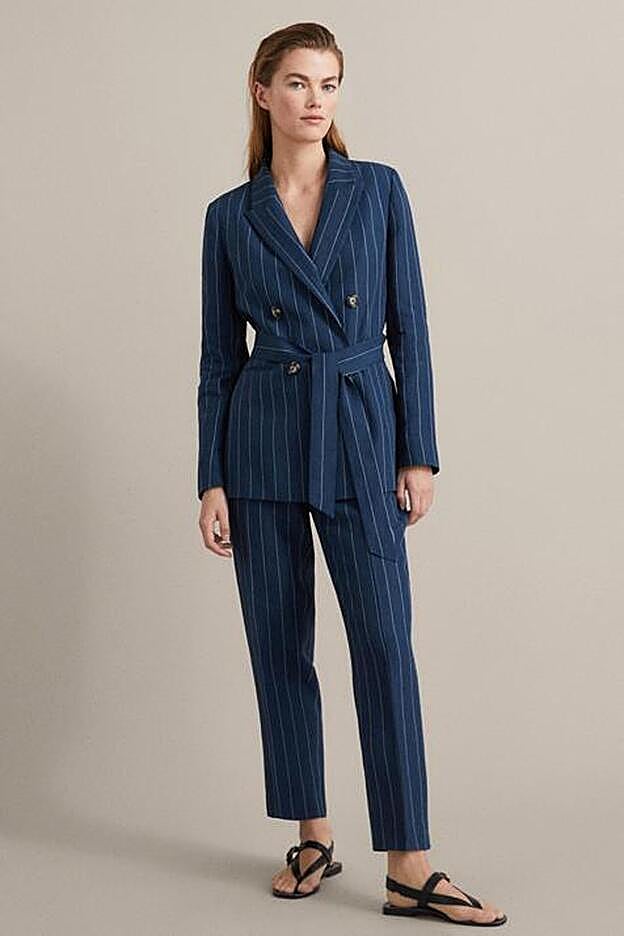 Traje de raya diplomática, de Massimo Dutti.