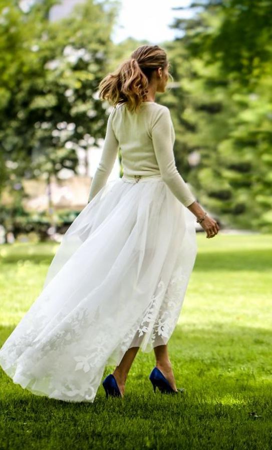 Olivia Palermo llevó el look más 'effortless' de todos hace unos años. Cárdigan de punto, falda de tule y coleta, un combo perfecto, coronado con unos Manolo Blahnik dignos de Carrie Bradshaw.