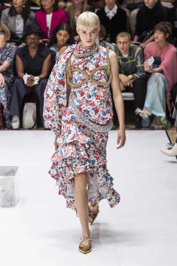 Desfile P/V 2020 de J.W. Anderson.