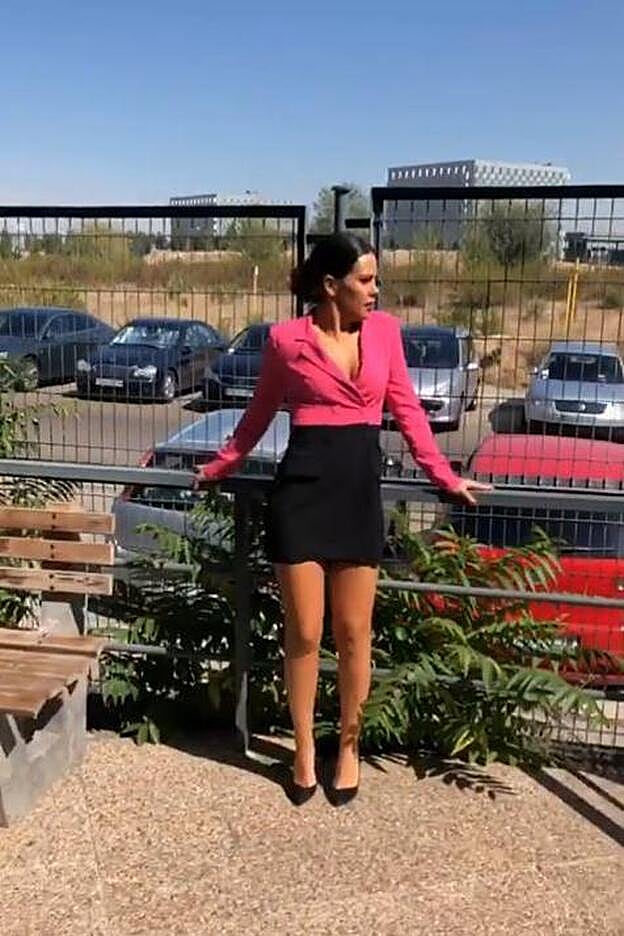 Cristina Pedroche sacó su versión más elegante con un vestido de Bershka.