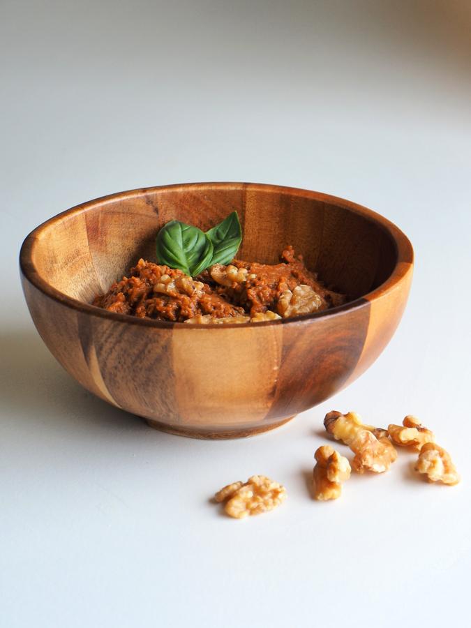 Patés, olivadas... si los haces de forma casera es una alternativa muy saludable para comer con pan de centeno a la hora de la comida acompañado de una ensalada. Y además, los puesdes hacer de mil formas distintas y con ingredientes variados.