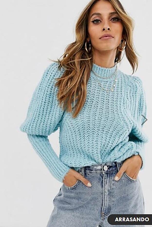 Jersey de canalé grueso de hilo mullido con manga abombada de ASOS, 35,99 EUR.