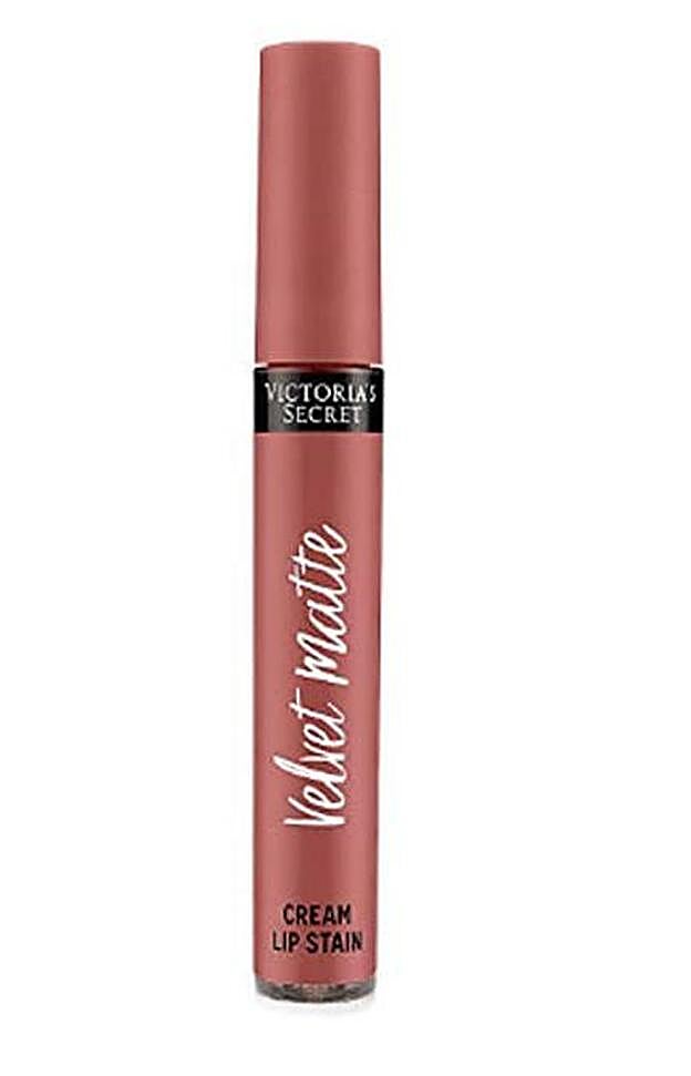 Labial Velvet Matte, tono Perfection, 22,70 EUR.