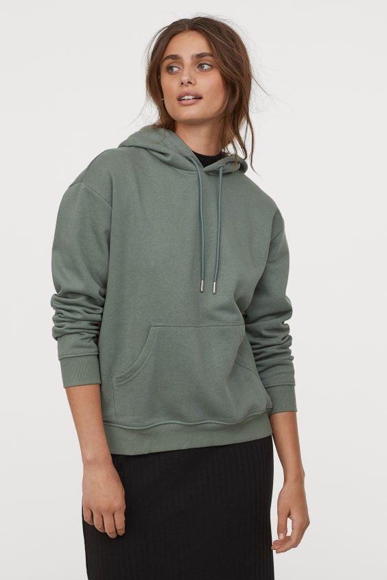 Sudadera verde agua con capucha de los nuevo de H&M. (19,99 euros)