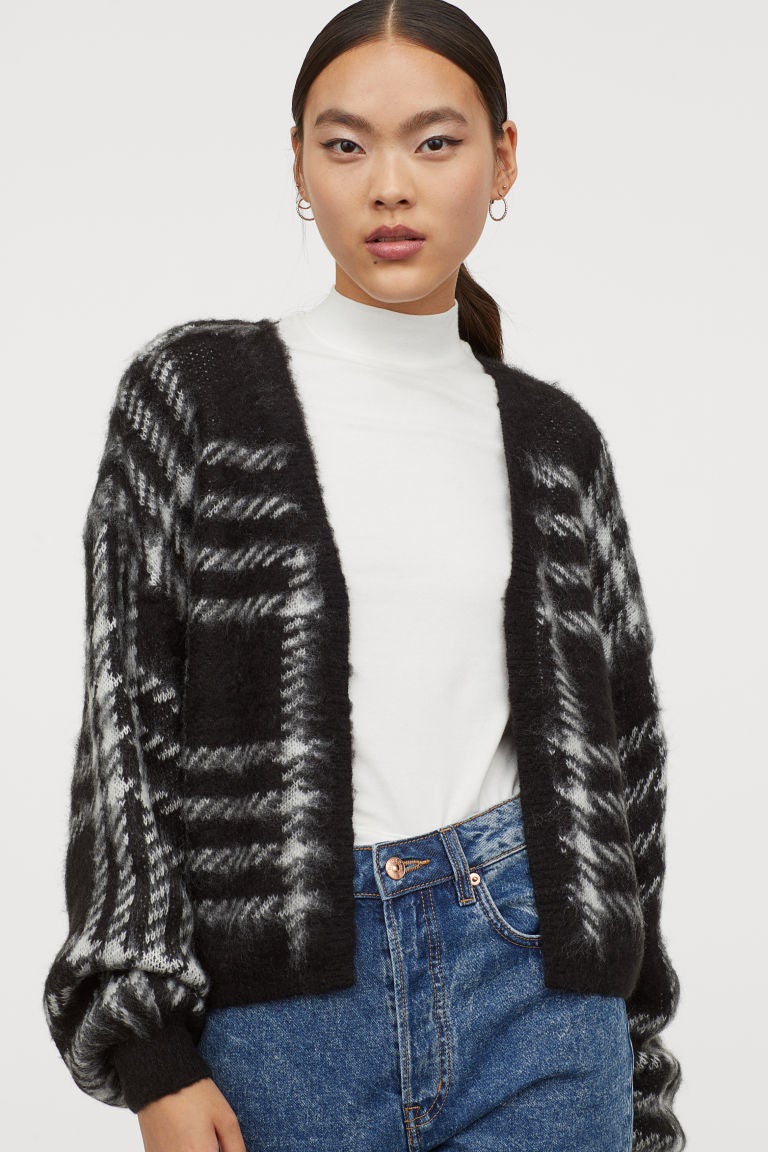 Cárdigan con pelo de H&M. (29,99 euros).