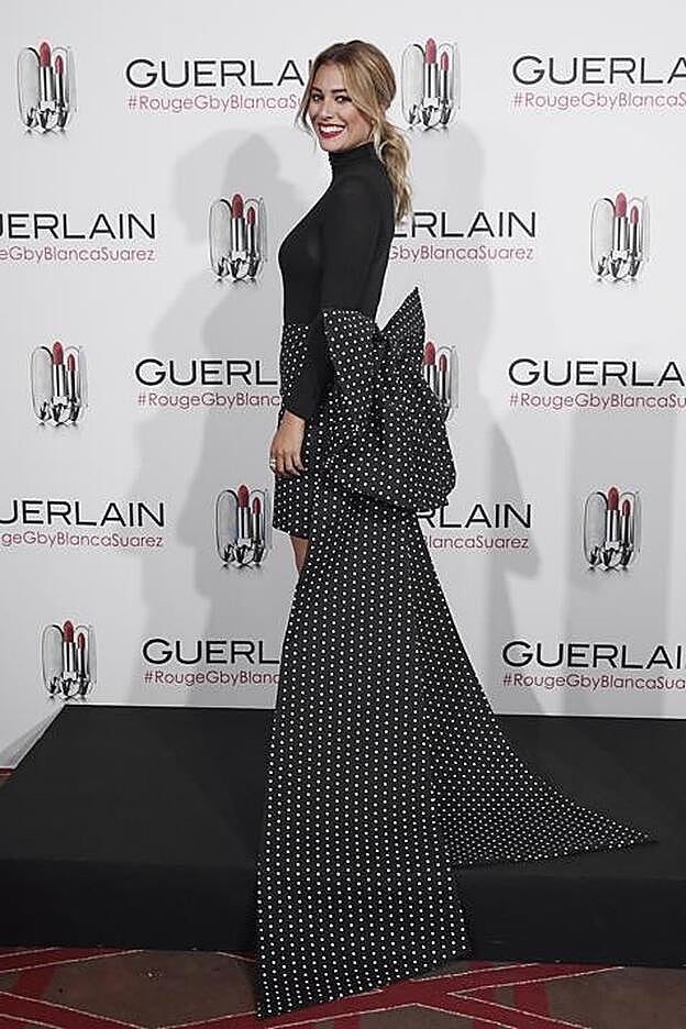 Blanca Suárez acudía así de espectacular a la presentación de la carcasa para barras de labios de Guerlain que ella misma ha diseñado.