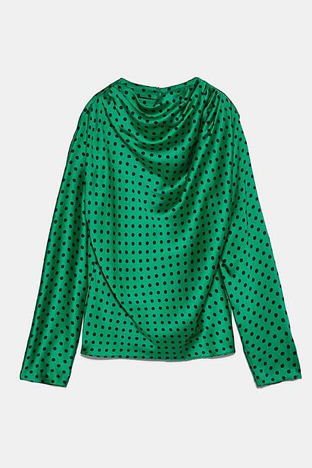 Nagore demostró que los lunares sí son para el otoño con esta blusa de Zara.