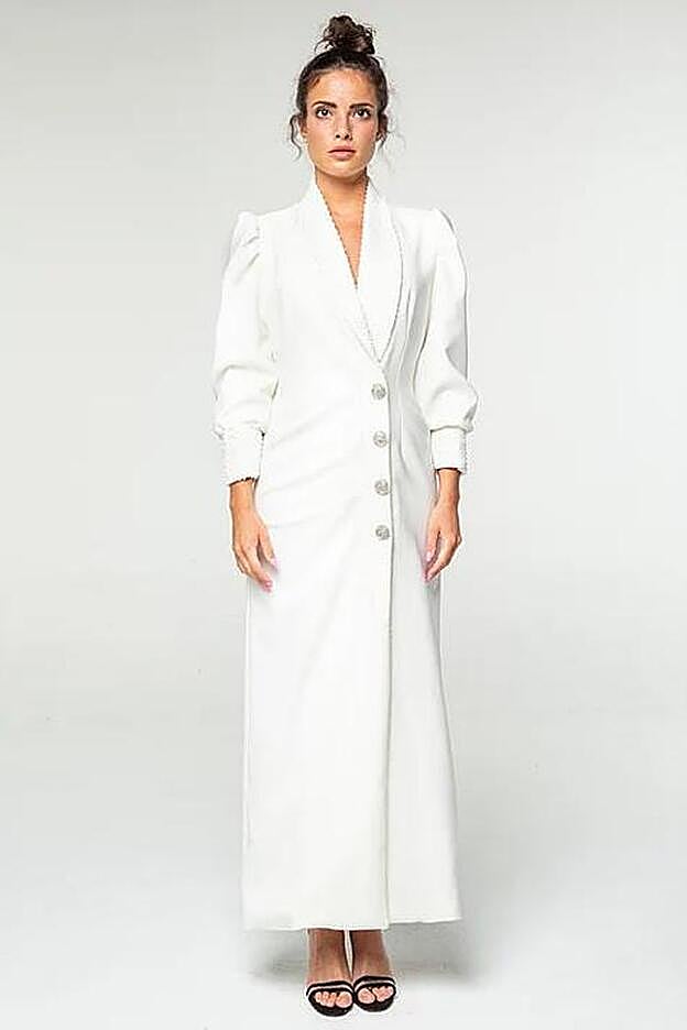 Vestido lola en color blanco, 350 EUR.