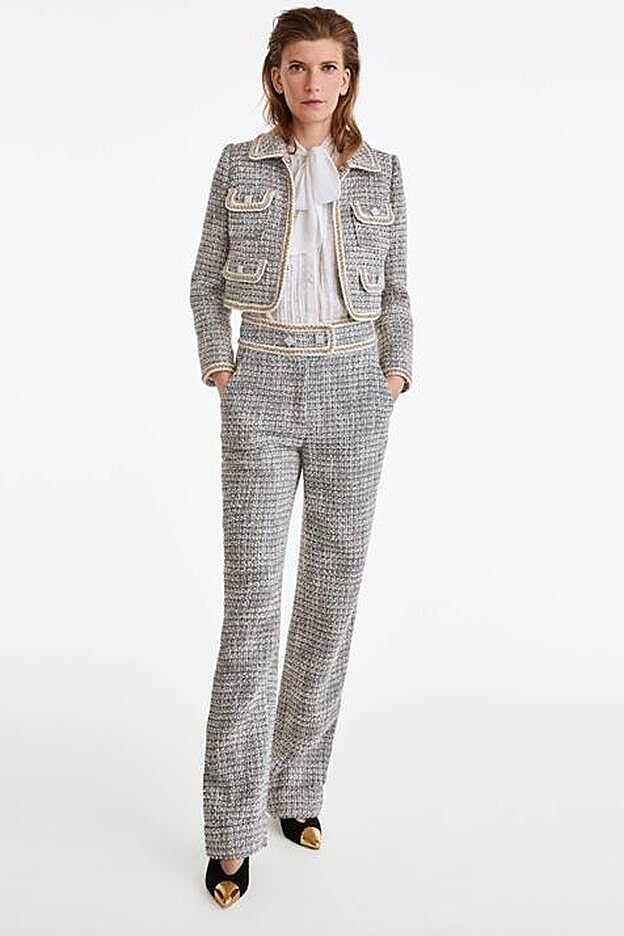 Este traje de Uterqüe es uno de los más bonitos de la temporada. Y ya se está agotando.