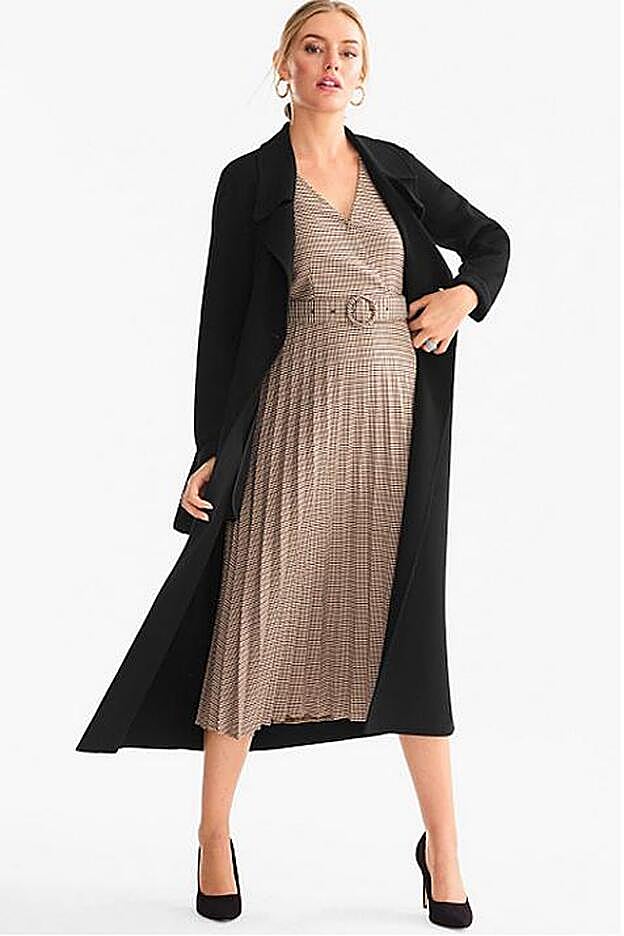 Con un abrigo largo, o una chaqueta cropped, tenemos una combinación ideal.