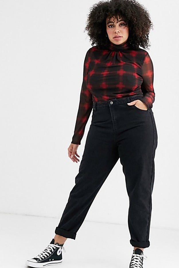 Unos jeans a medio camino entre la tendencia y el fondo de armario de Asos.