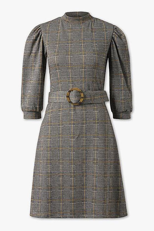 El vestido está disponible en las tallas más pequeñas, XS, S y M.